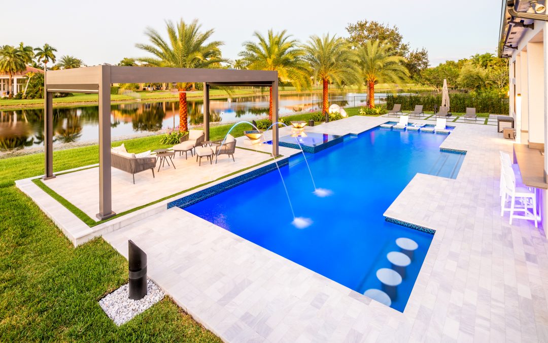 Custom luxury swimming pool built by professional pool builders in Parkland Florida